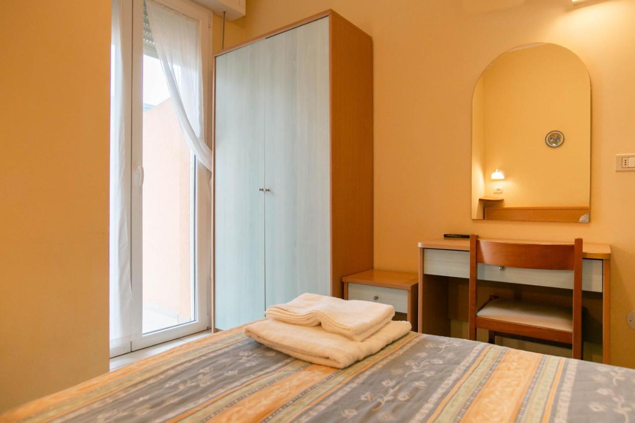 Hotel Valparaiso Rimini Exteriér fotografie