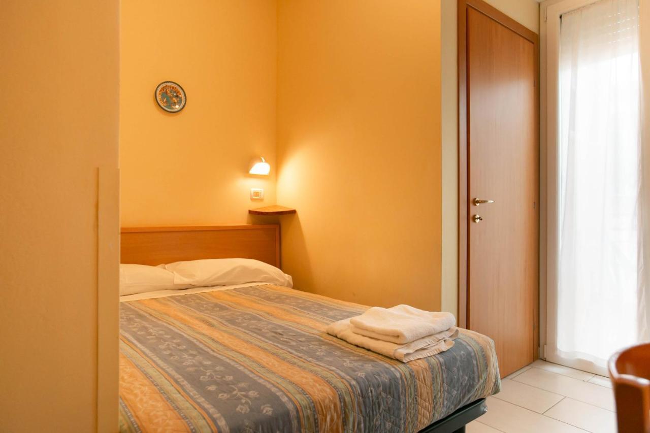 Hotel Valparaiso Rimini Exteriér fotografie