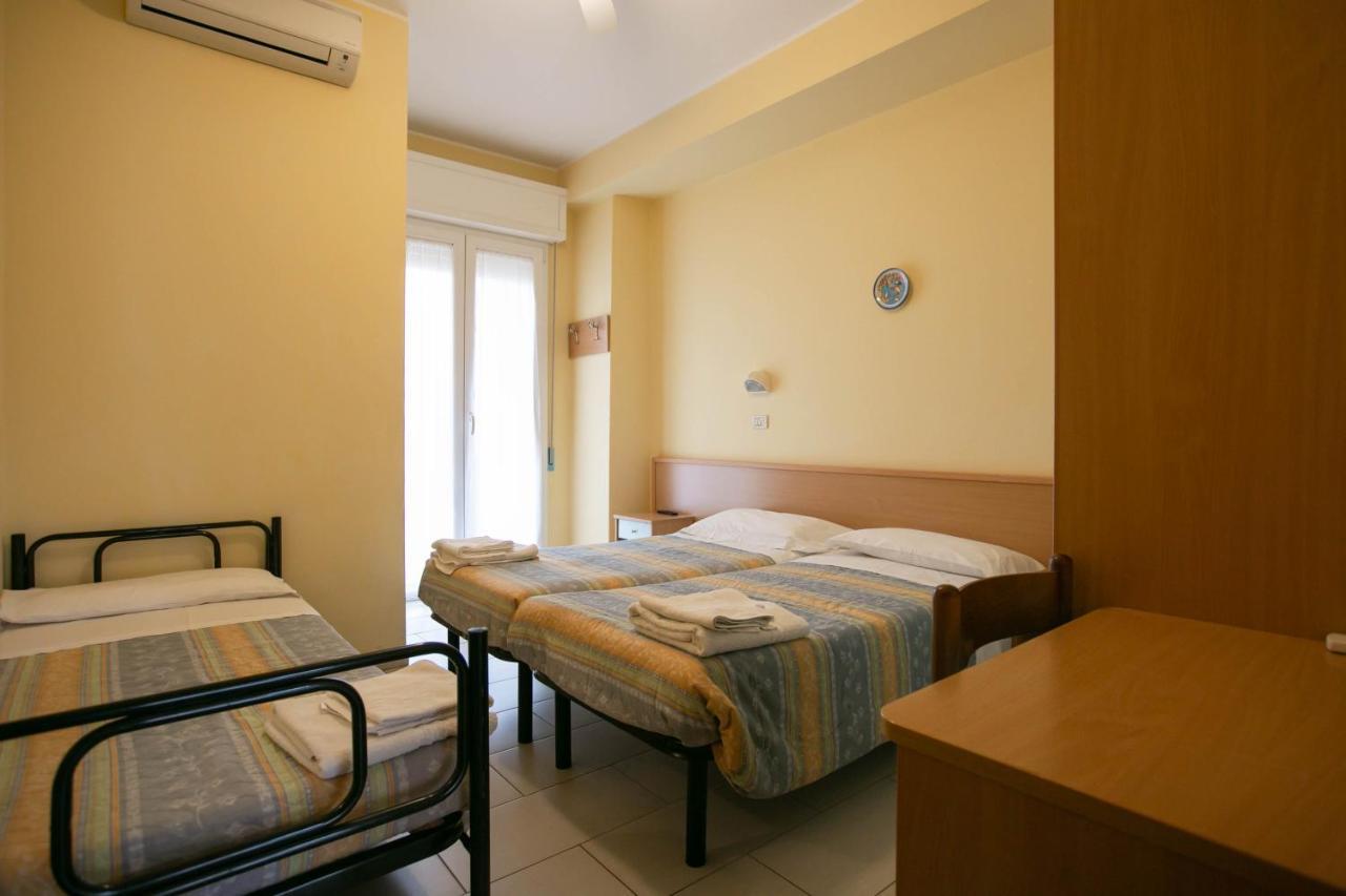 Hotel Valparaiso Rimini Exteriér fotografie