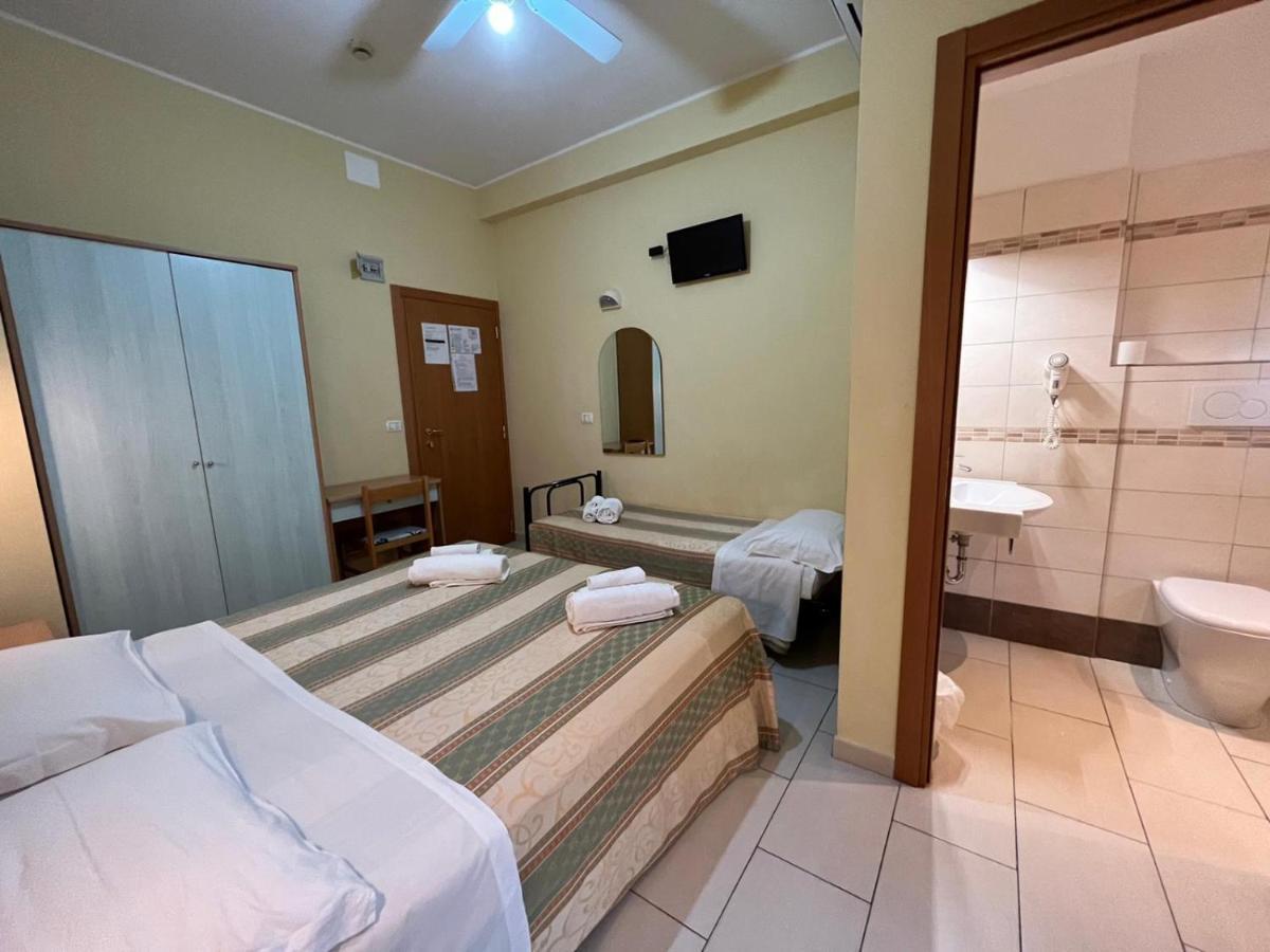 Hotel Valparaiso Rimini Exteriér fotografie