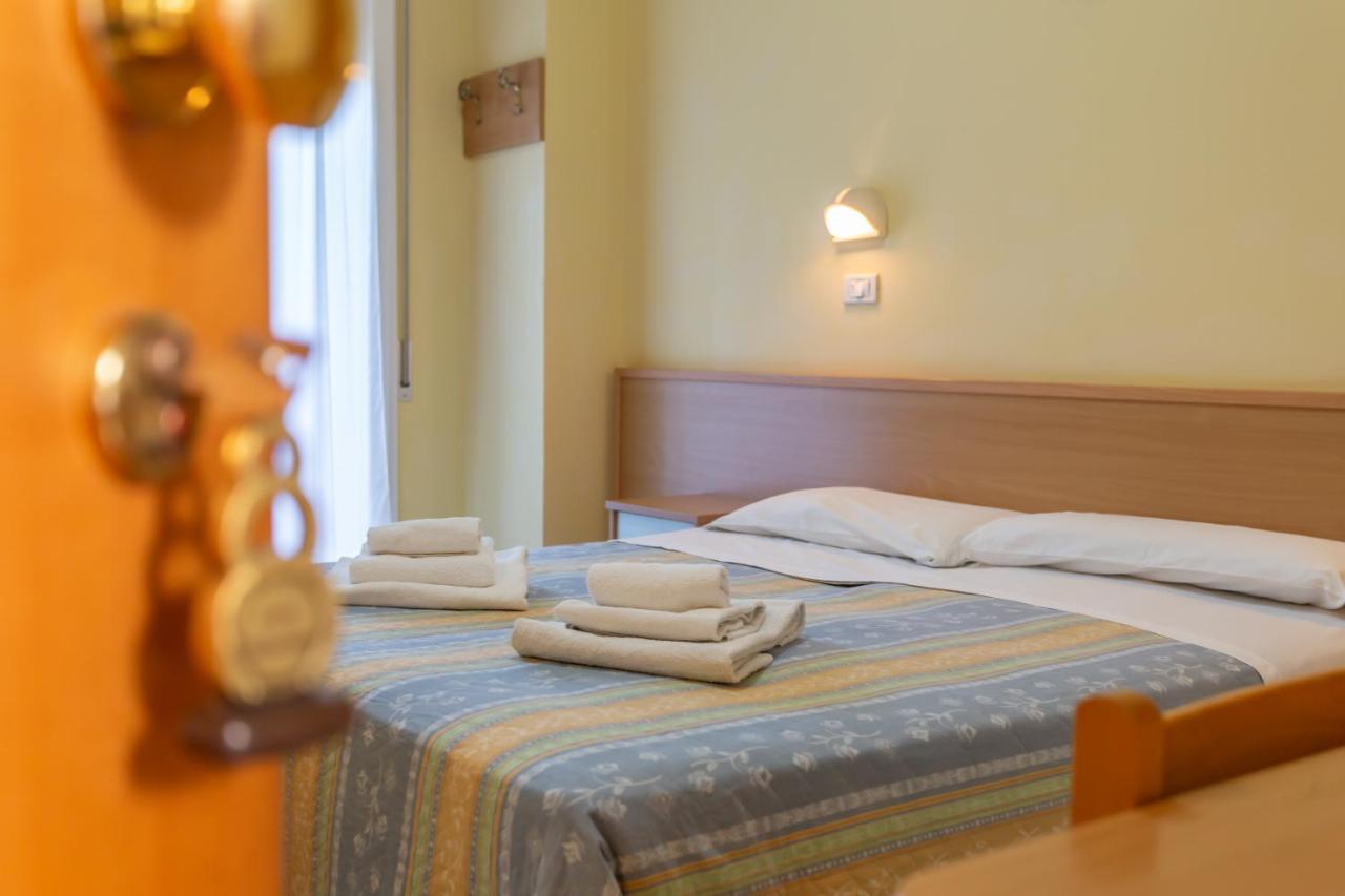 Hotel Valparaiso Rimini Exteriér fotografie