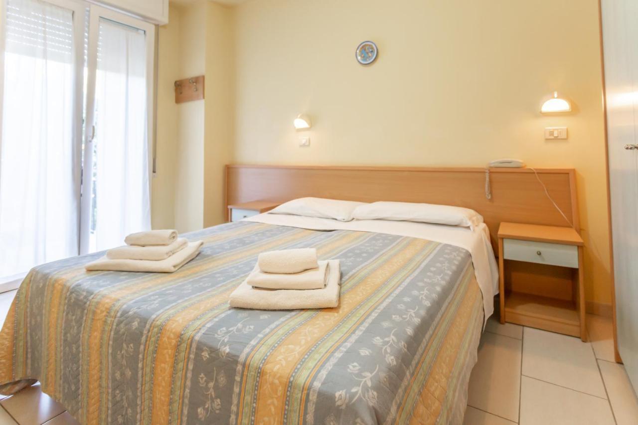 Hotel Valparaiso Rimini Exteriér fotografie