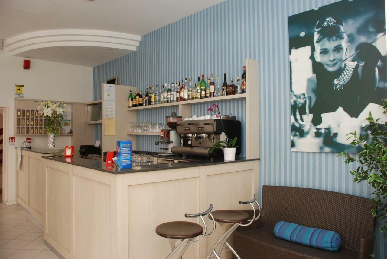 Hotel Valparaiso Rimini Exteriér fotografie